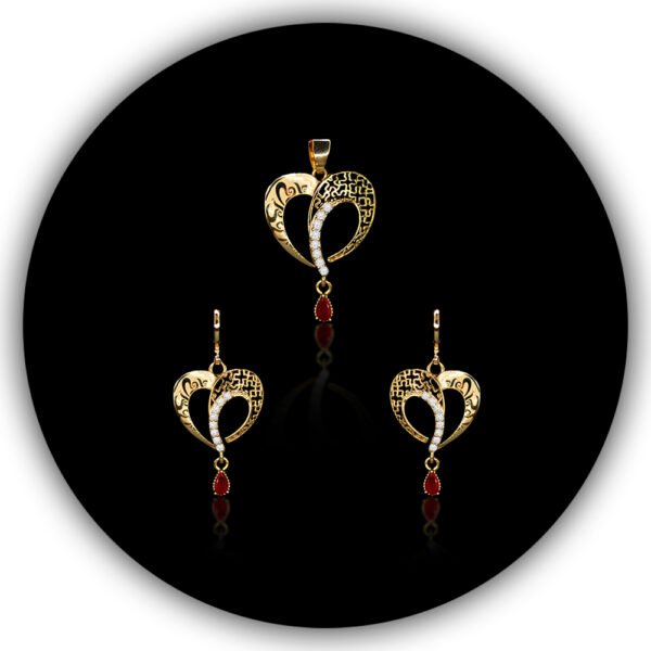 A Lovely Heart Pendant Shaped Engraved Carving 18kt Red Ruby Dangling Rose Gold Plated (ILS-003)